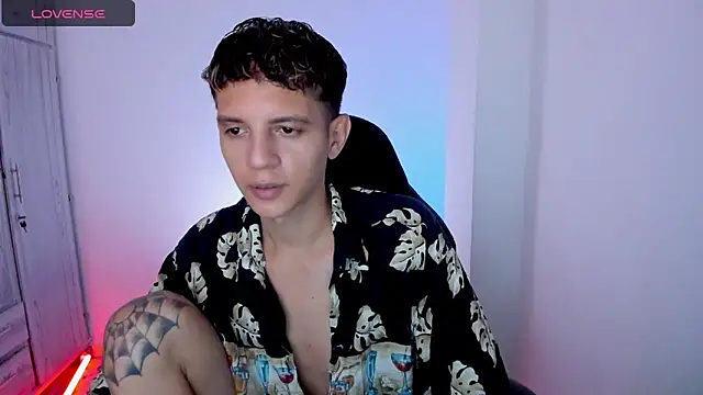 tylernova online show from 04/28/26, 03:44