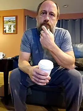 Snapshot of akstr8 chatting on 10/16/25, 04:41 akstr8 online show from 10/16/25, 04:41