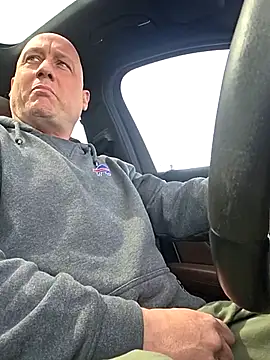 Snapshot of akstr8 chatting on 03/25/26, 05:52 akstr8 online show from 03/25/26, 05:52