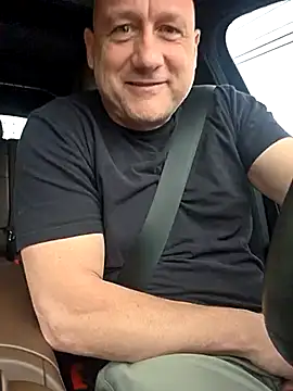 Snapshot of akstr8 chatting on 03/26/26, 05:29 akstr8 online show from 03/26/26, 05:29