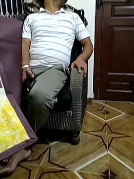 Snapshot of Yogesh_89 chatting on 10/14/25, 02:07 Yogesh 89 online show from 10/14/25, 02:07