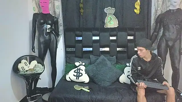 Pride couple online show from 11/30/25, 11:20