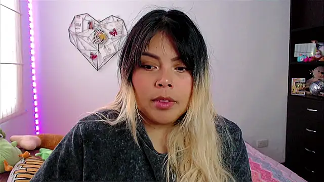 EllieMoonX online show from 04/01/26, 10:07