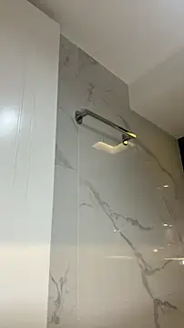 AbrilColls  online show from 11/01/25, 04:25