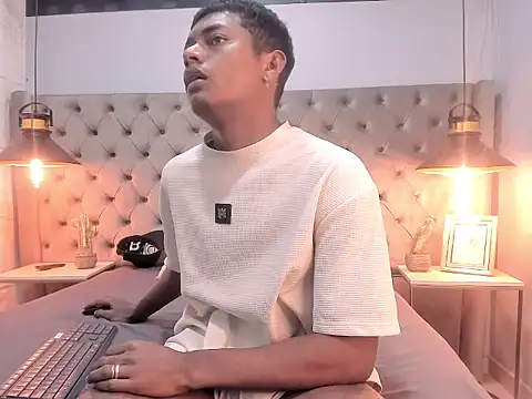 MorenitoDigno online show from 10/21/25, 07:25