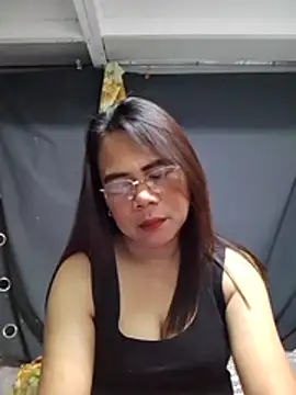 Snapshot of erma_joy chatting on 04/23/26, 07:27 erma joy online show from 04/23/26, 07:27