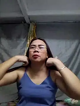 Snapshot of erma_joy chatting on 05/04/26, 09:33 erma joy online show from 05/04/26, 09:33