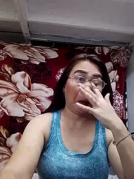 Snapshot of erma_joy chatting on 05/13/26, 01:14 erma joy online show from 05/13/26, 01:14