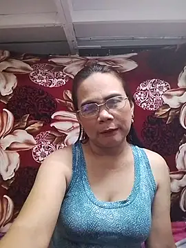 Snapshot of erma_joy chatting on 05/19/26, 01:56 erma joy online show from 05/19/26, 01:56