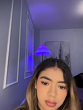 HoneyMollyX online show from 10/19/25, 01:01