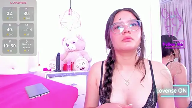 Nara Pink online show from 10/15/25, 08:09