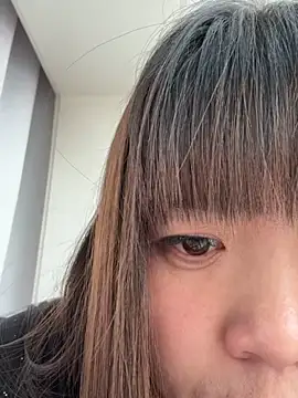 weiww1995 online show from 12/19/25, 03:46