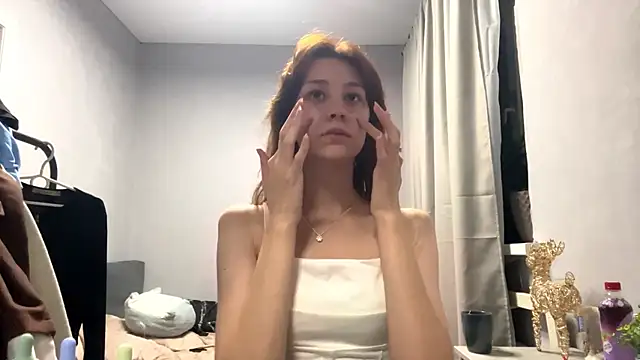 WildPeachh online show from 11/20/25, 07:57