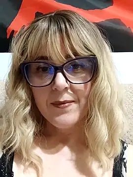 Amelialove42 online show from 04/20/26, 06:53