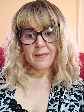 Amelialove42 online show from 05/08/26, 01:16