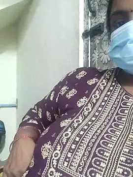 Snapshot of sweetramya chatting on 10/14/25, 07:03 sweetramya online show from 10/14/25, 07:03