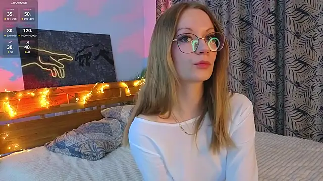 Snapshot of Edlin_gail chatting on 11/12/25, 02:23 Edlin gail online show from 11/12/25, 02:23