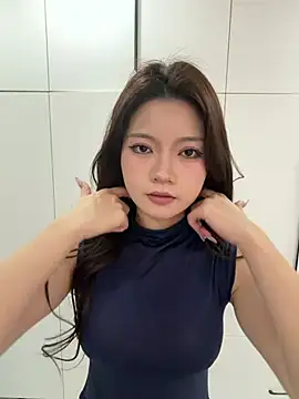 Snapshot of niannian6373 chatting on 02/19/26, 12:34 niannian6373 online show from 02/19/26, 12:34