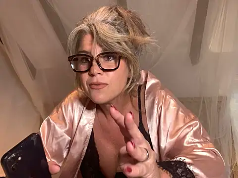 Wild-RosaBlue online show from 10/14/25, 11:49