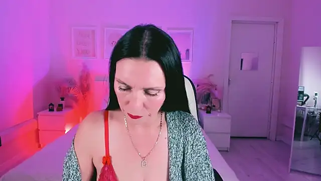steaflers mommy  online show from 10/22/25, 07:41