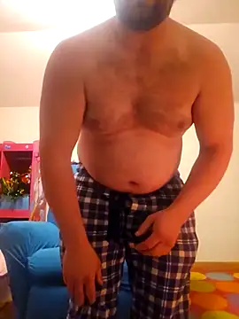 dakotafail92 online show from 12/17/25, 09:26