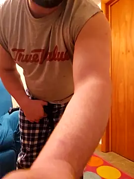 dakotafail92 online show from 12/22/25, 03:14