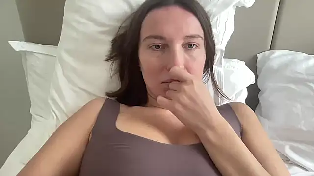 CArivora online show from 02/25/26, 12:15