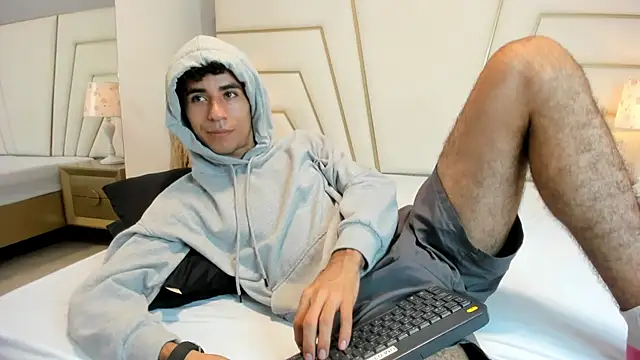 Zahir Ashar online show from 10/28/25, 11:03