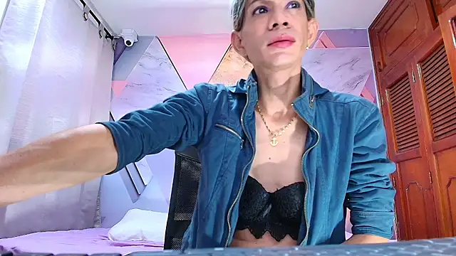 jones latin online show from 10/14/25, 01:34
