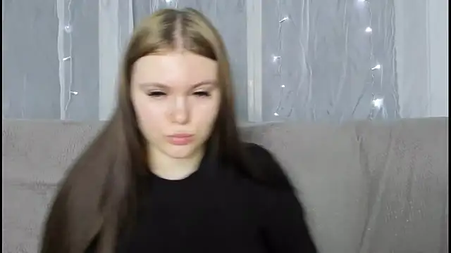 Musegirl online show from 12/17/25, 02:06