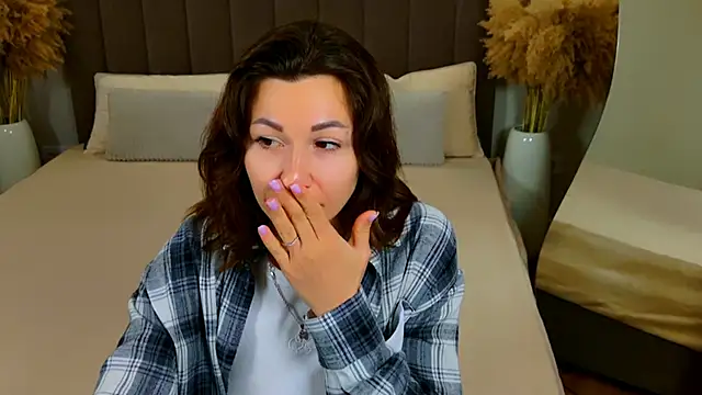 EdenSolis online show from 04/17/26, 09:34