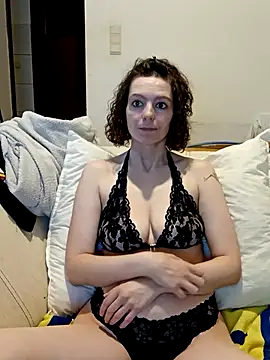 labellerose online show from 02/13/26, 06:15