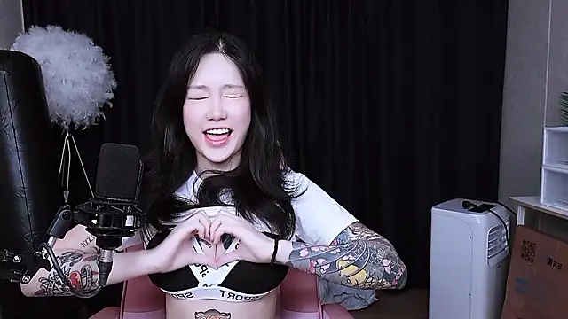 MISA 02 online show from 10/27/25, 04:11