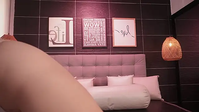 Thalia Karlson online show from 11/06/25, 12:39