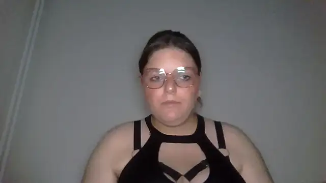 Snapshot of nymphomane2006 chatting on 10/15/25, 09:26 nymphomane2006 online show from 10/15/25, 09:26