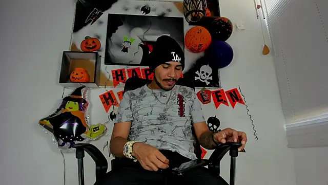Snapshot of jhapsson_wong chatting on 10/26/25, 02:12 jhapsson wong online show from 10/26/25, 02:12