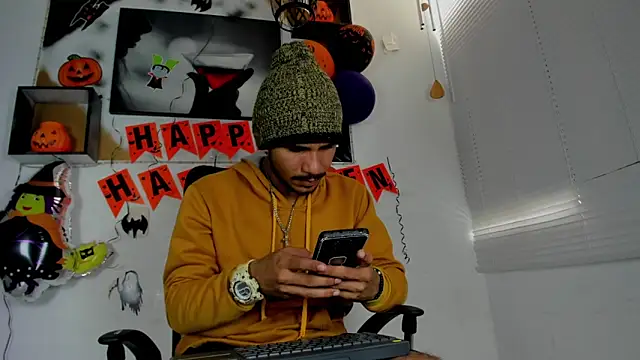 Snapshot of jhapsson_wong chatting on 10/29/25, 02:30 jhapsson wong online show from 10/29/25, 02:30