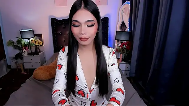 Snapshot of rafaelasweetcum chatting on 11/07/25, 12:21 rafaelasweetcum online show from 11/07/25, 12:21