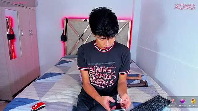 Jacovo2002 online show from 10/15/25, 04:07