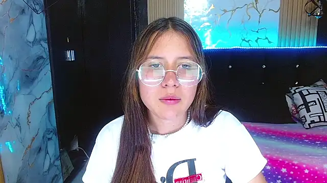 tinibunny online show from 10/30/25, 08:31