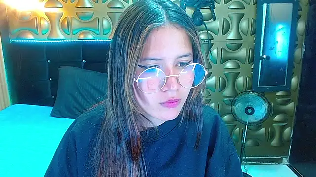 tinibunny online show from 11/21/25, 07:56