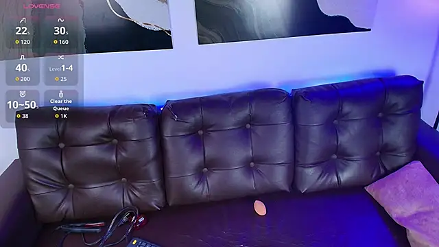 Nia Blum online show from 12/04/25, 04:11