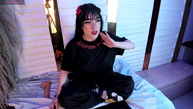 bubble  angel   online show from 11/18/25, 11:58