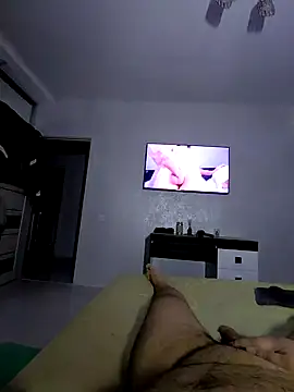 Snapshot of PapaBear05 chatting on 10/10/25, 12:53 PapaBear05 online show from 10/10/25, 12:53