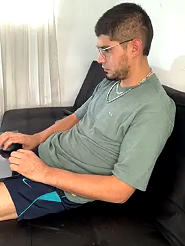 mirallesandbig online show from 10/23/25, 09:24