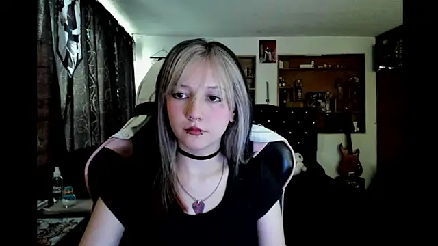 Maki Zein  online show from 01/07/26, 09:17