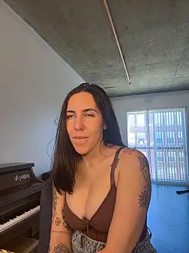 Lolathebaddie online show from 02/15/26, 06:15