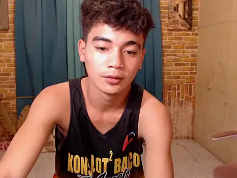 boy raphael online show from 10/31/25, 07:20