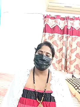 tamil-aunt online show from 11/13/25, 04:28