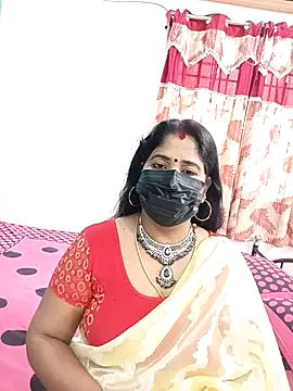 tamil-aunt online show from 01/08/26, 08:16